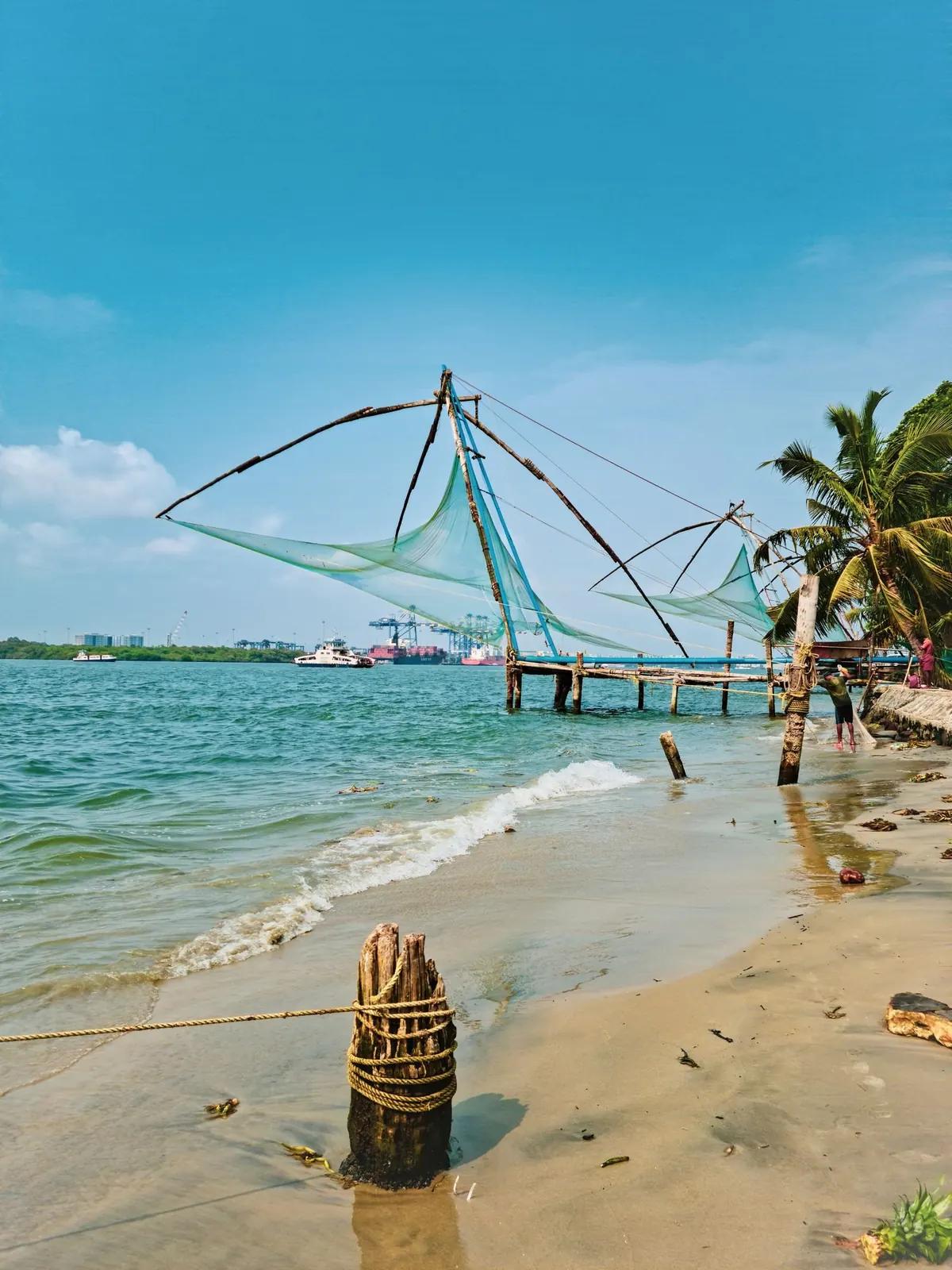 Chinese fishing nets, Fort Kochi beach